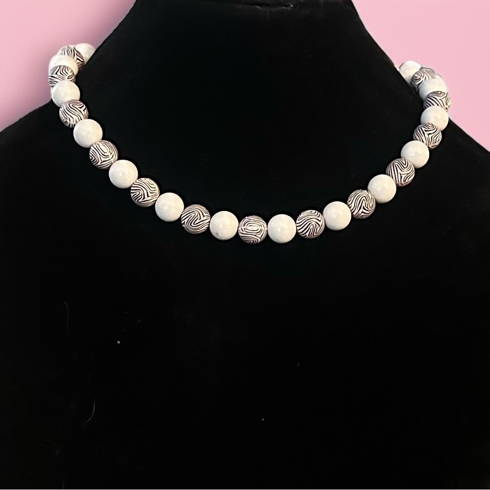 Vintage white and brown swirly bead necklace